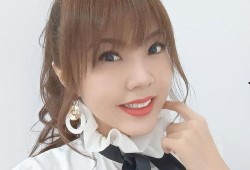 娱乐圈吃瓜直播间女